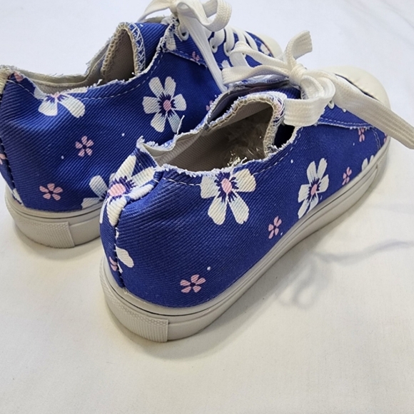 Floral Canvas Sneakers Women’s 10.5 Light Blue Low Top Lace Up Casual Shoes - Picture 3 of 9